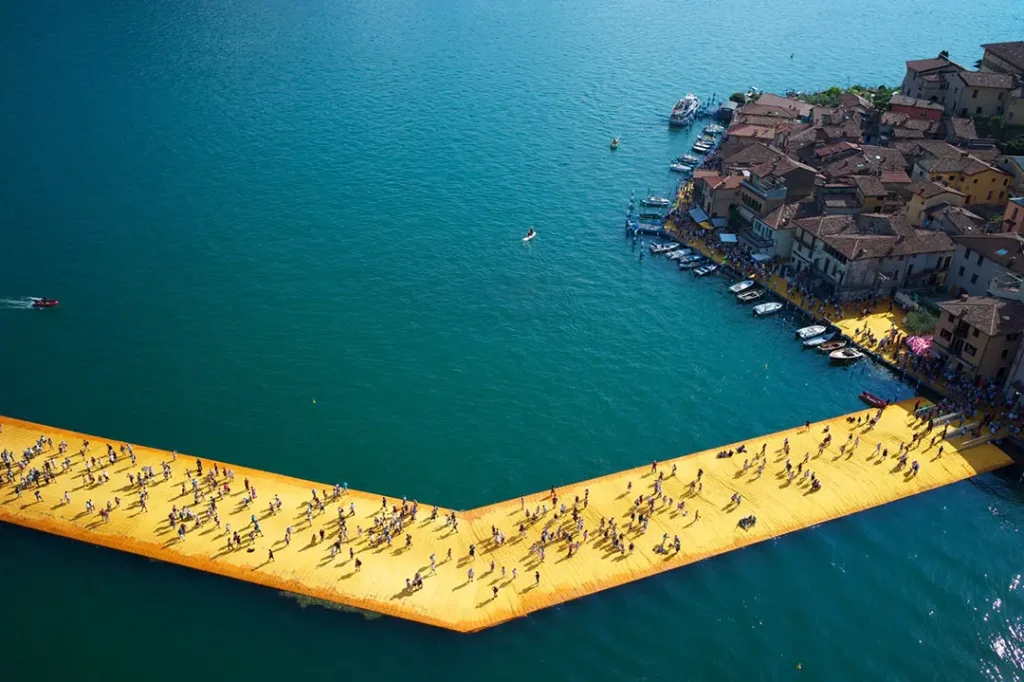 BulDock floating docks managing high traffic at an international art exhibition.