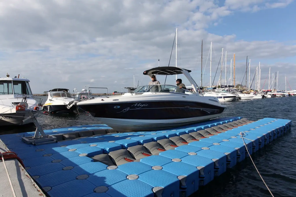 Buldock U Slide Drive-on bootsteiger