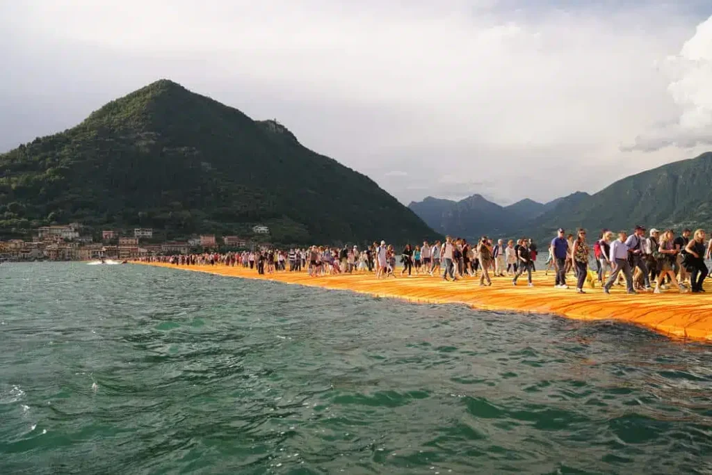 BulDock-Floating-Piers-by-Cristo-60