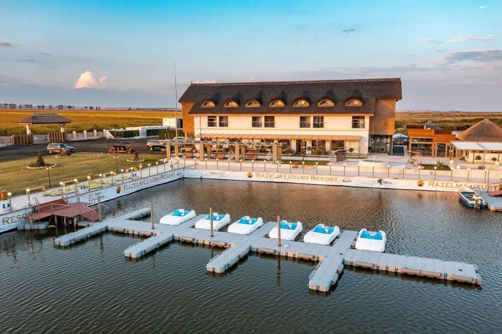 BulDock-Razelm-Luxury-Resort-Romania-01